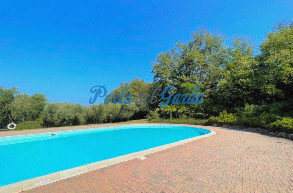 VENDUTO. 495. Ponti s/M. Trilocale con terrazzo, piscina e tennis
