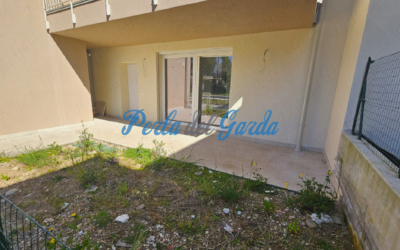 501. Peschiera d/G. Nuovo trilocale con giardino, piscina e 2 posti auto.