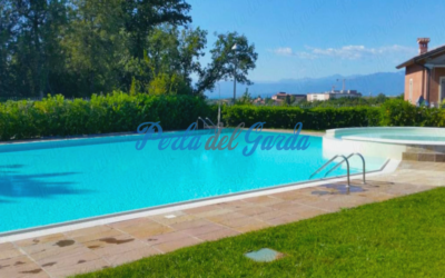 503. Peschiera d/G. Trilocale con mansarda, piscina, box